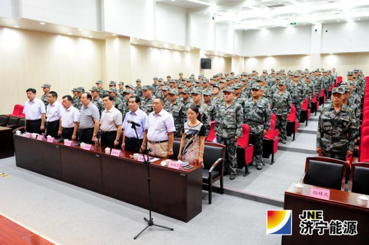 拼搏在线官方网站-拼搏（中国）公司举行人民武装部揭牌暨民兵应急连点验大会
