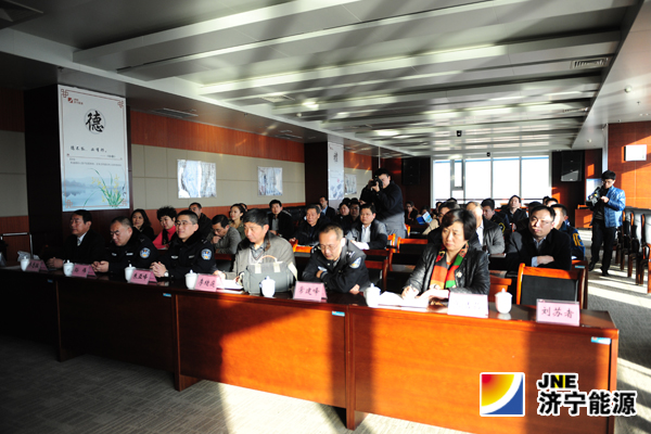 济矿拼搏在线官方网站-拼搏（中国）机关举办交通安全知识讲座