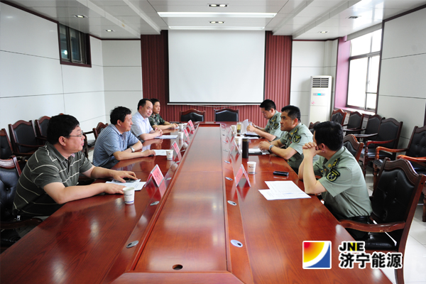 拼搏在线官方网站-拼搏（中国）
军分区参谋长成洪森来拼搏在线官方网站-拼搏（中国）公司检查民兵整组工作