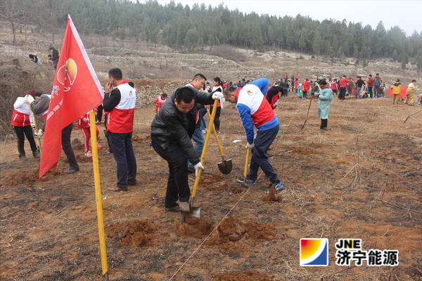拼搏在线官方网站-拼搏（中国）公司青年志愿者积极参加义务植树活动