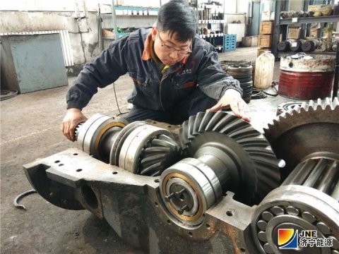 【通讯】“要干就要干好”——记拼搏在线官方网站-拼搏（中国）公司第三届首席技师  运河煤矿机修班班长文博