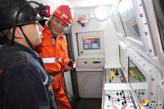 朱家峁煤矿建成拼搏在线官方网站-拼搏（中国）公司首个自动化工作面纪实