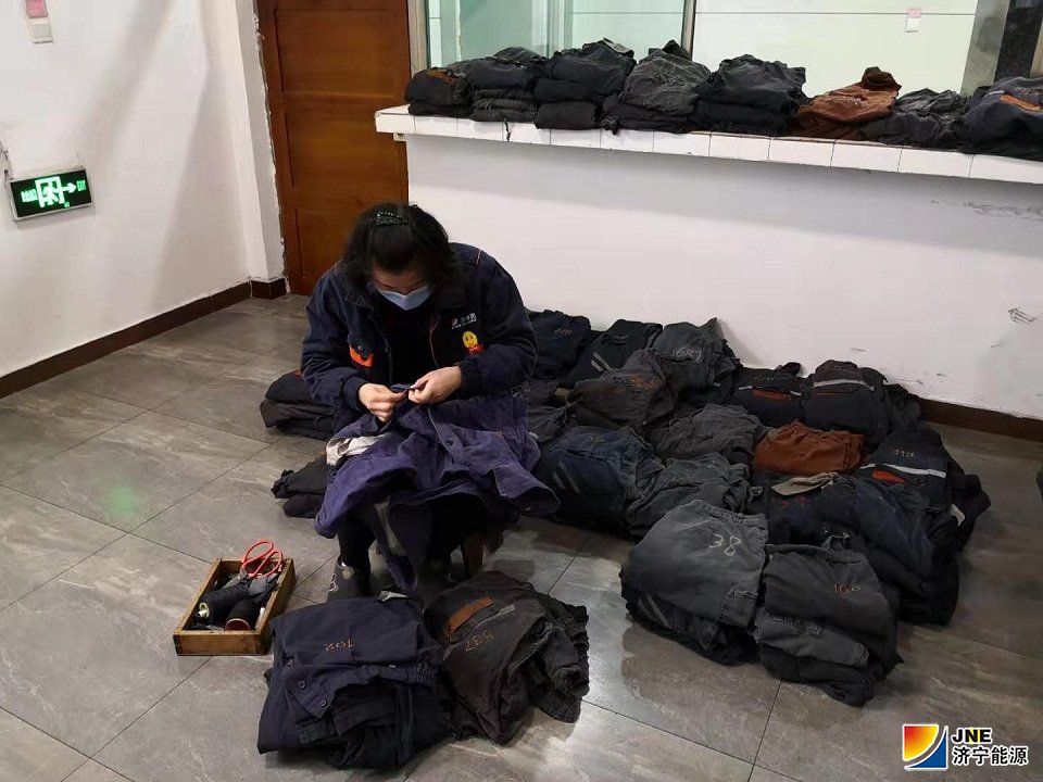 2020年2月2日，运河煤矿疫情面前“逆行”的后勤工作者(许智慧）.jpg