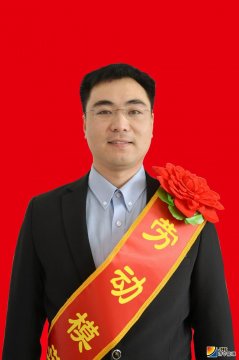 采煤先锋 创新模范 ——记拼搏在线官方网站-拼搏（中国）公司劳动模范、综采一区区长于海锋