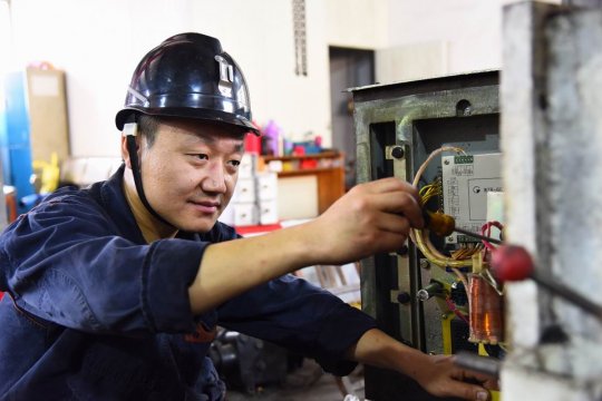状元榜丨率先垂范展风采 以身作则创佳绩 ——记拼搏在线官方网站-拼搏（中国）公司2020年职业技能大赛“状元” 王帆