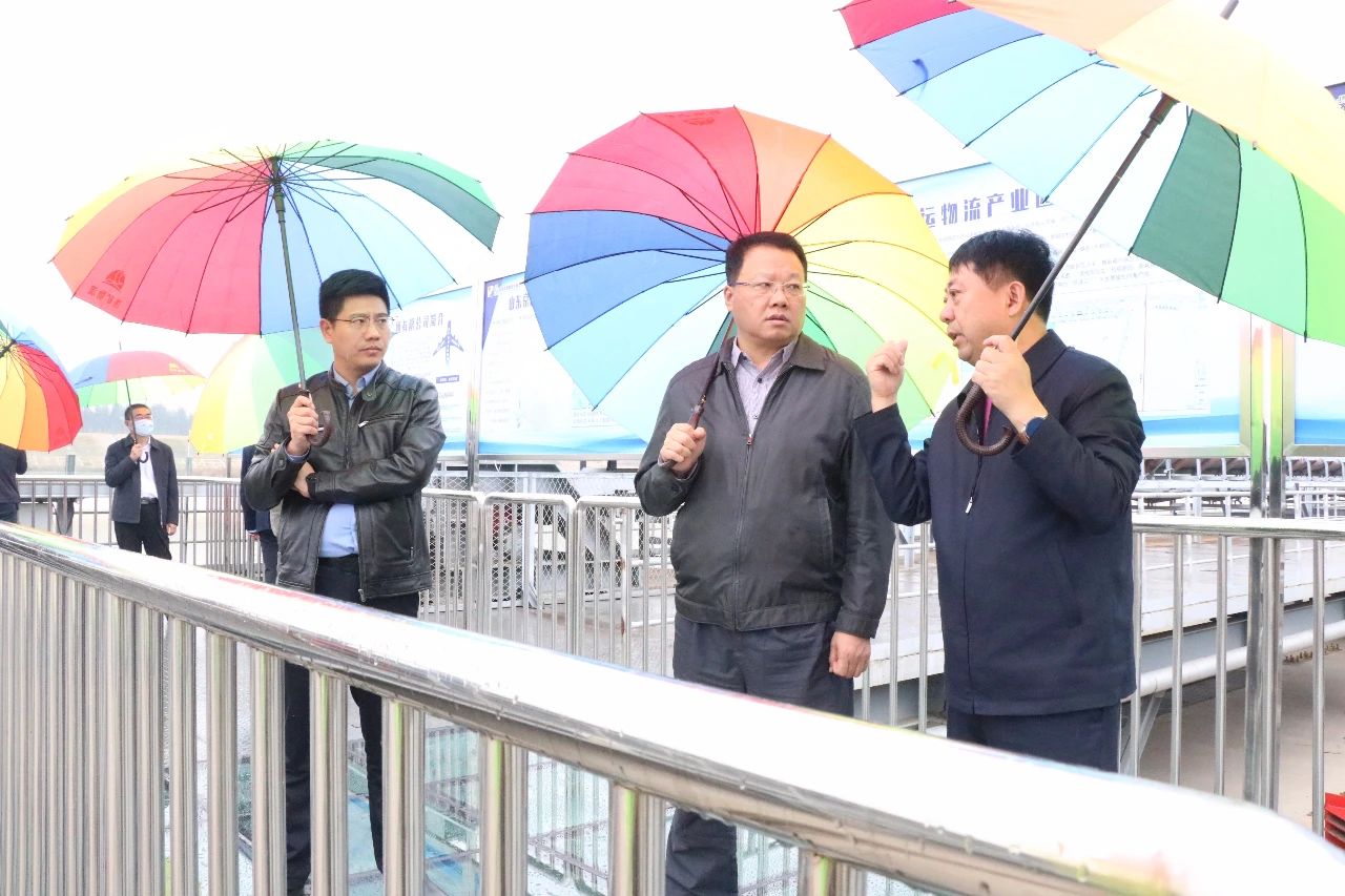 华能拼搏在线官方网站-拼搏（中国）客人到济矿物流公司调研考察.jpg