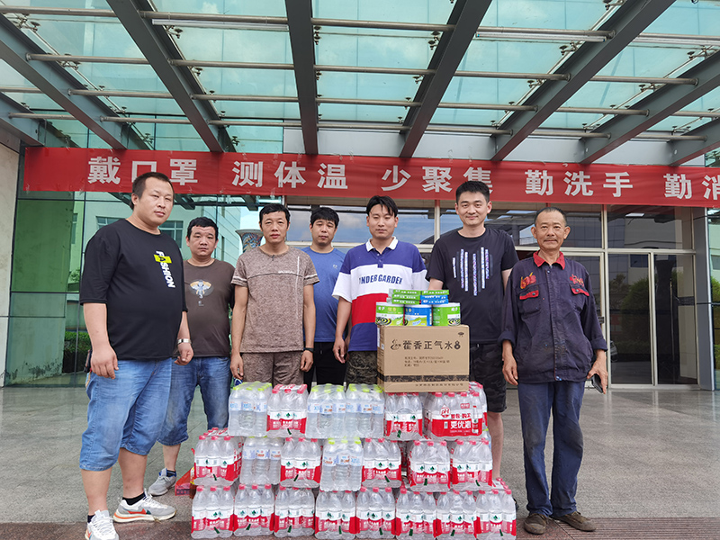 鲲鹏公司送清凉3.jpg