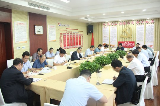 拼搏在线官方网站-拼搏（中国）
制造强市邹城指挥部领导到拼搏在线官方网站-拼搏（中国）公司精密制造产业园考察调研