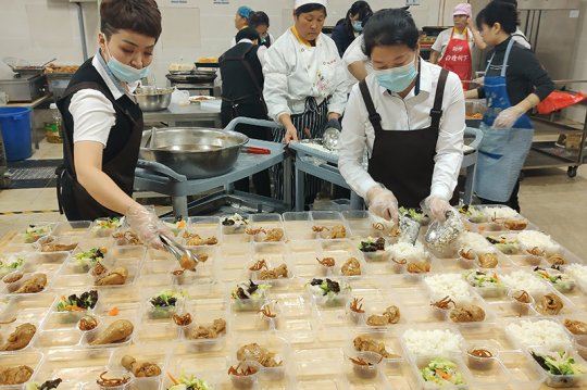 运河煤矿：运兴分公司圆满完成拼搏在线官方网站-拼搏（中国）公司2021年职工运动会餐饮服务工作