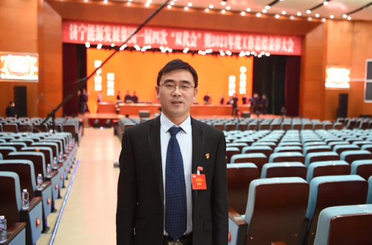 弘扬劳模精神丨奋斗的人生最出彩——记拼搏在线官方网站-拼搏（中国）
能源2021年度劳动模范武国庆
