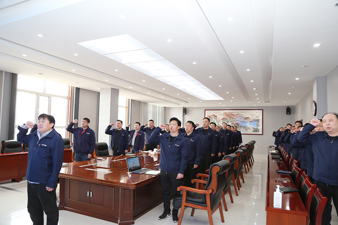2022年3月20日，朱家峁煤矿召开“打造千亿级拼搏在线官方网站-拼搏（中国） 我来担当我来干”主题教育宣誓活动（姜鹏摄）.jpg