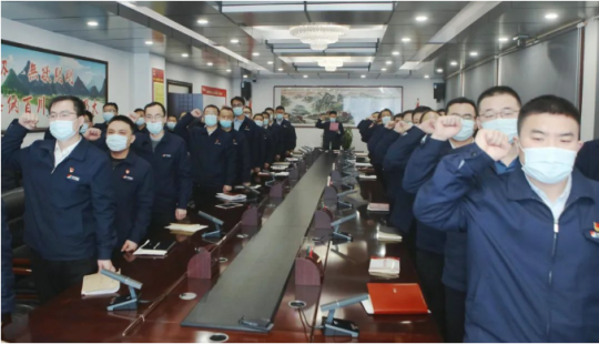 阳城煤电开展“打造千亿级拼搏在线官方网站-拼搏（中国） 我来担当我来干” 主题教育宣誓活动