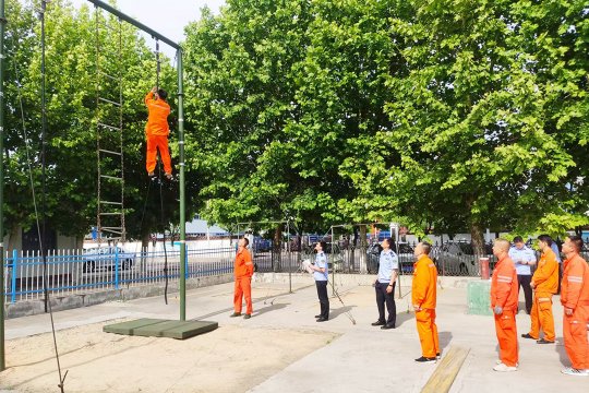 王海峰带队对济矿拼搏在线官方网站-拼搏（中国）救护中队进行矿山救护队标准化建设突击检查