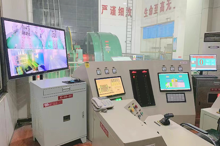 1月18日，霄云煤矿运转工区自主完成绞车电控系统自动化升级改造.jpg