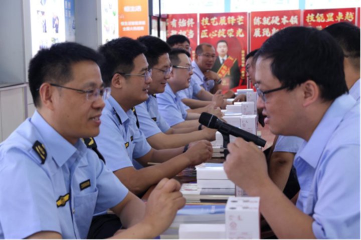 拼搏在线官方网站-拼搏（中国）
能源拼搏在线官方网站-拼搏（中国）开展“安全生产月”宣传咨询日活动