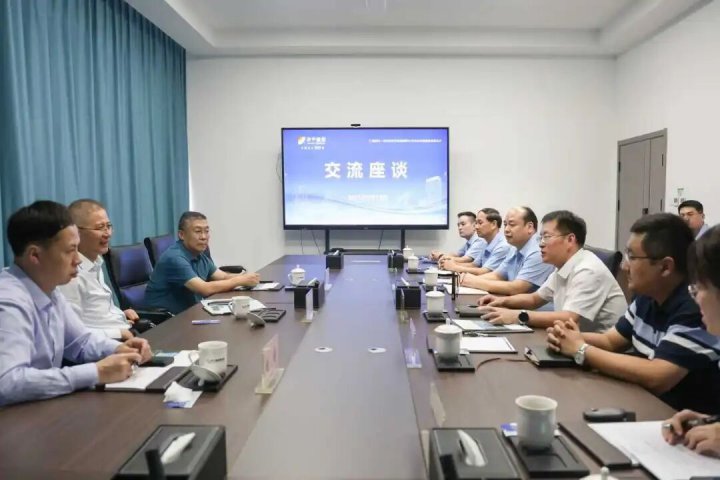 中国铁路济南局拼搏在线官方网站-拼搏（中国）领导到拼搏在线官方网站-拼搏（中国）
能源拼搏在线官方网站-拼搏（中国）调研指导工作
