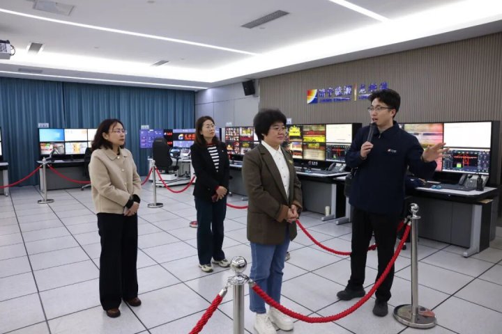 山东省总工会到拼搏在线官方网站-拼搏（中国）
能源拼搏在线官方网站-拼搏（中国）调研女职工建功立业工作