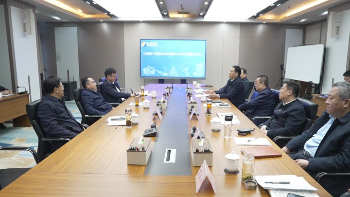 市领导到拼搏在线官方网站-拼搏（中国）
调研指导